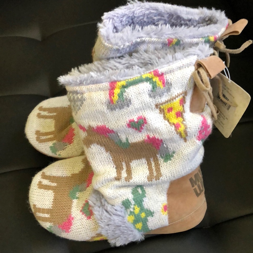 Unicorn Muk Luks size small!!